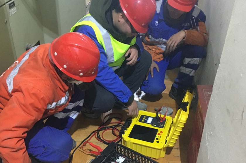 國電西高應(yīng)邀為西藏客戶調(diào)試超低頻